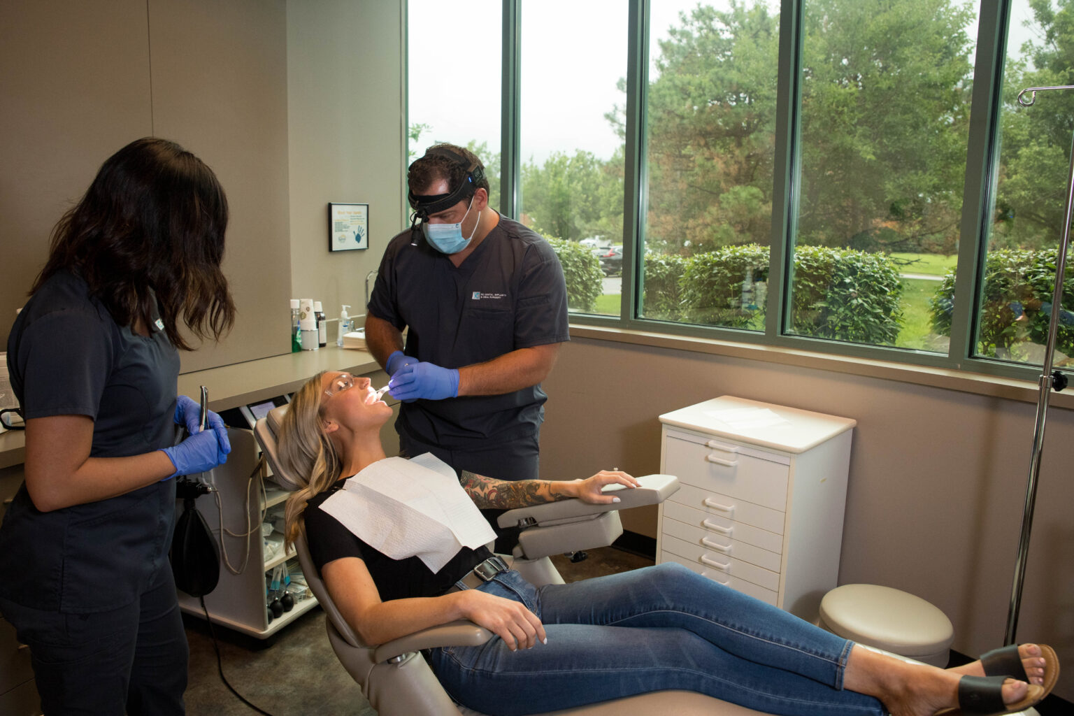 Kansas City Oral Surgeon and Dental Implant Provider